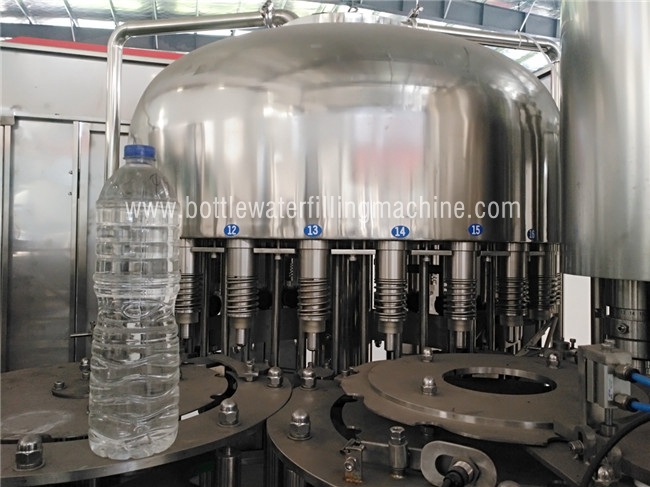 Piccole imbottigliatrice dell'acqua CGF24-24-8/linea di produzione ad alta velocità 1